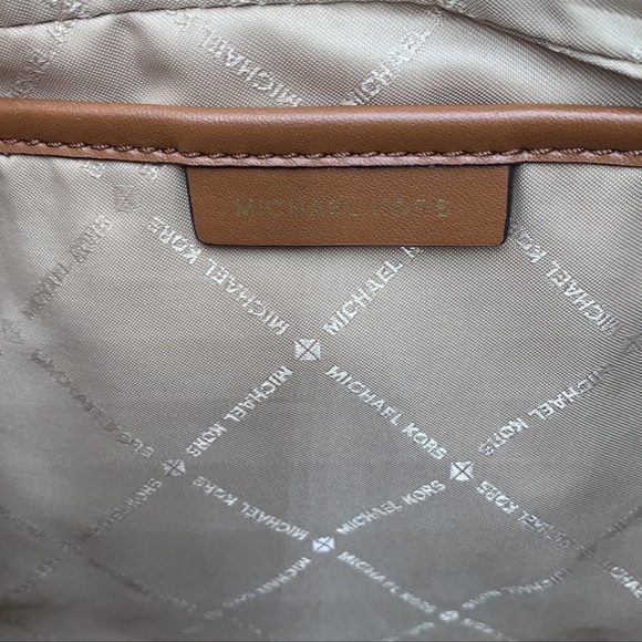 MICHAEL KORS ISLAND ESCAPE JSI LG EW CROSSBODY - Picture 9 of 15